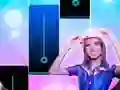 Oyunu Ana emilia Piano Tiles çevrimiçi