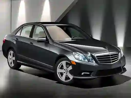 Oyunu E-Class Sedan Puzz çevrimiçi