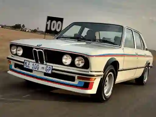 Oyunu BMW 530 MLE çevrimiçi