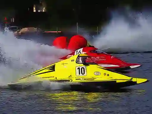 Oyunu Motor Racing Boat çevrimiçi