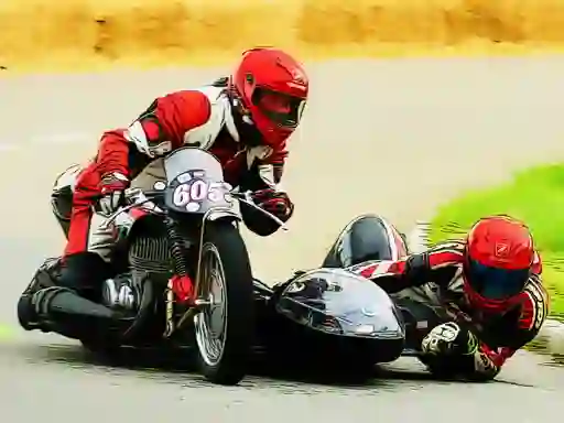 Oyunu Sidecar Racing Puzzle çevrimiçi