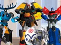 Oyunu Transformatörler. Kılık değiştirmiş robotlar: Grup karşı karşıya  çevrimiçi